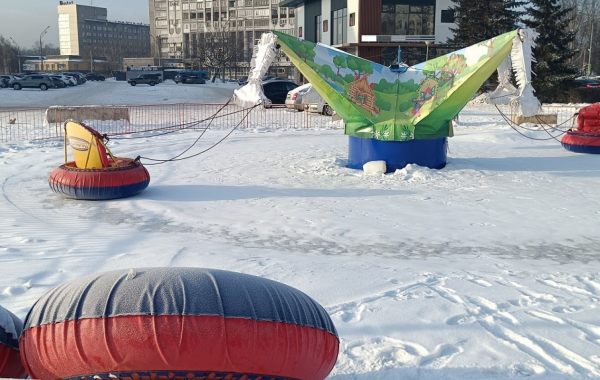 Экстремальный тюбинг аттракцион на Площади общественных мероприятий - достопримечательности