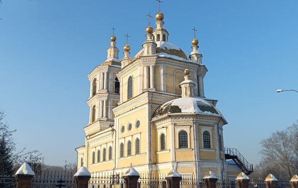 Спасо-Преображенский собор — старейший православный храм города - достопримечательности
