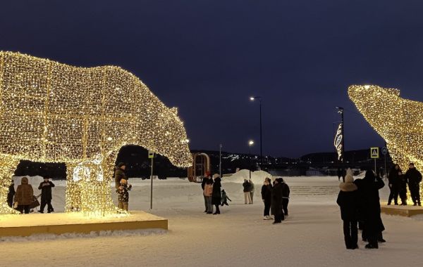 Московская площадь - сердце Кемерово и центр притяжения горожан - достопримечательности