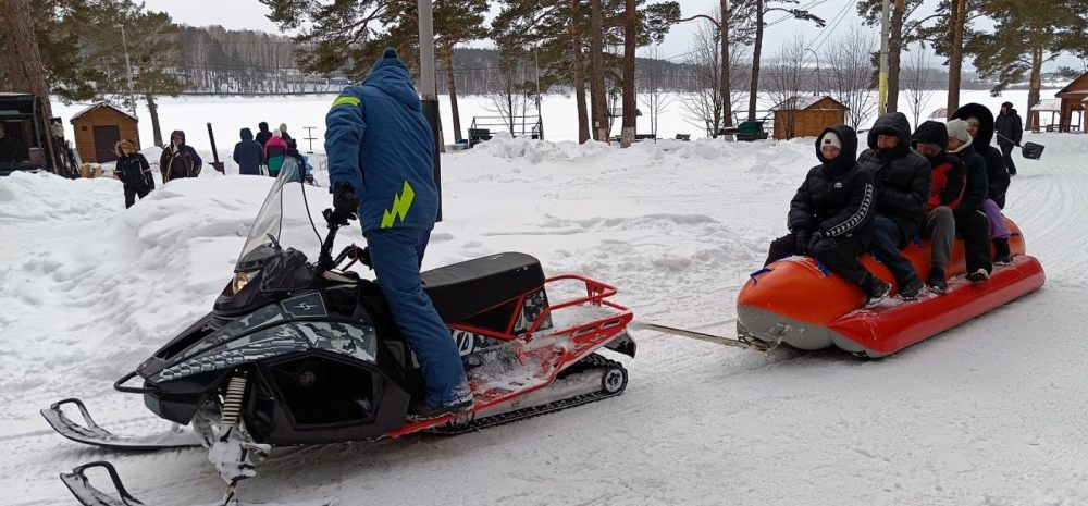 Катание на снегоходах с бананом в Зенковском парке стоимость - Прокопьевск