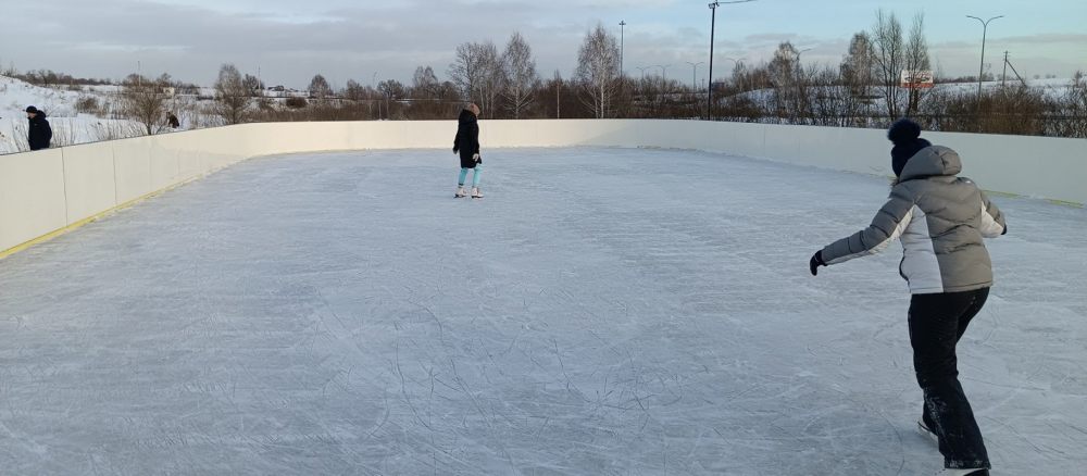 Открытый каток в парк отеле "Застава" на Ильинке стоимость - Новокузнецк