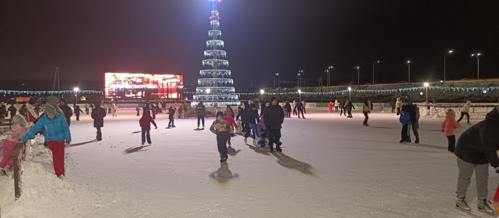 Зимний ледовый каток на Московской площади стоимость - Кемерово