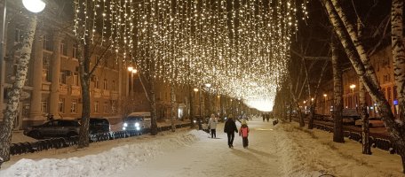 Сквер на улице Кирова к Парку чудес